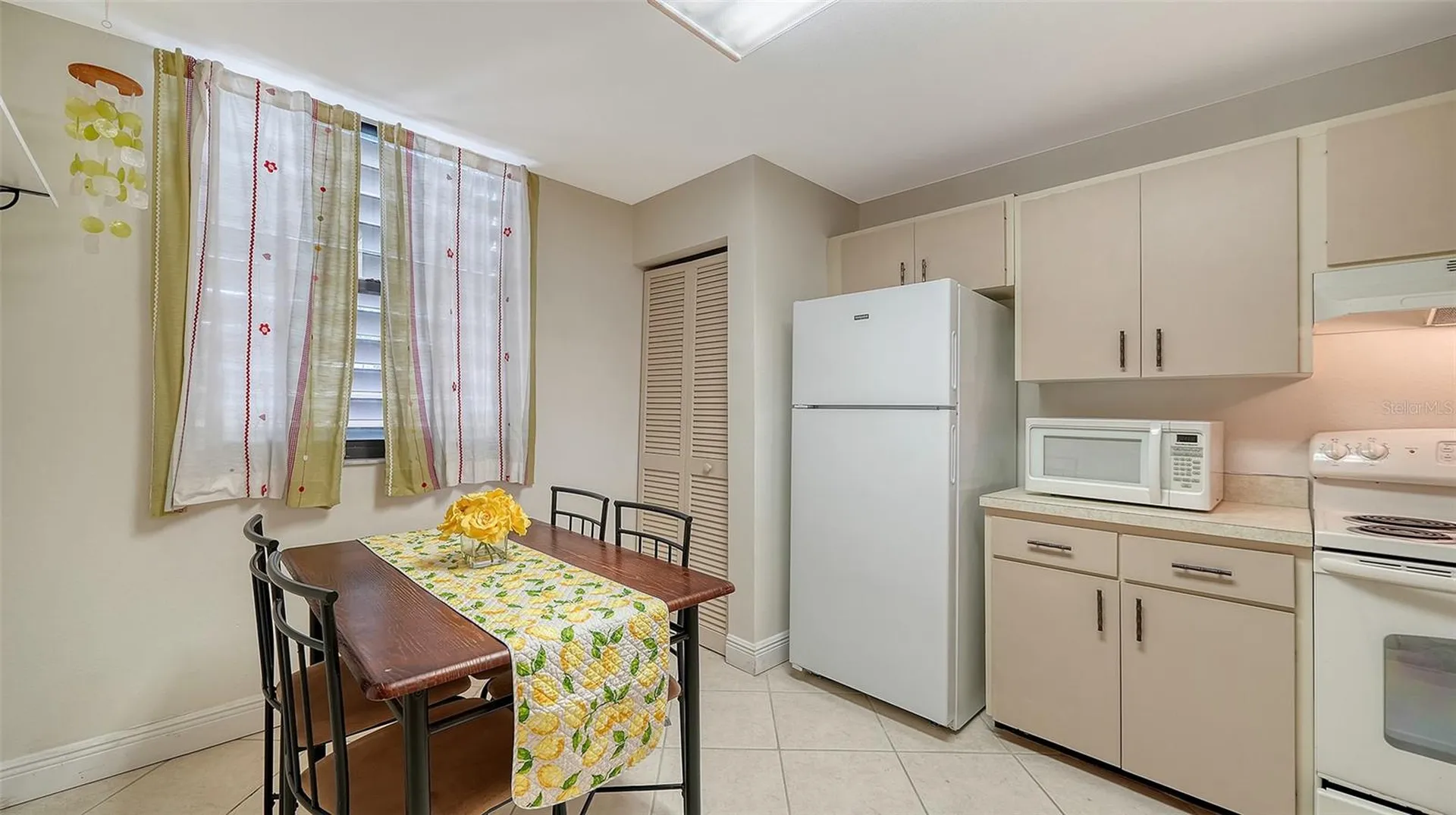 214 Lakewood Drive Bradenton FL 34210