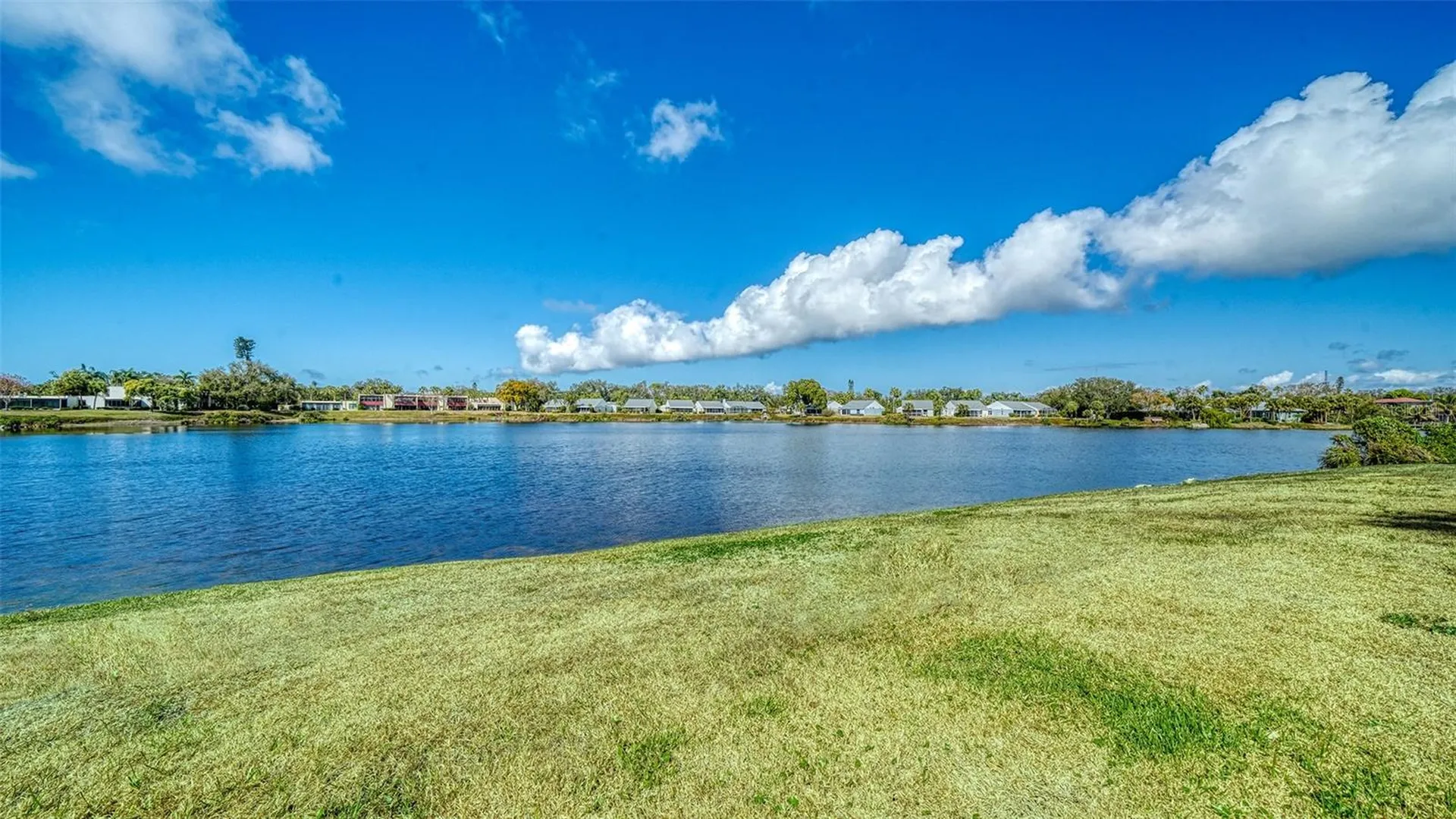 214 Lakewood Drive Bradenton FL 34210
