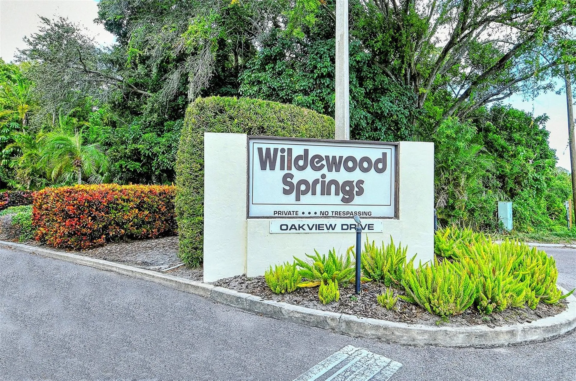 214 Lakewood Drive Bradenton FL 34210