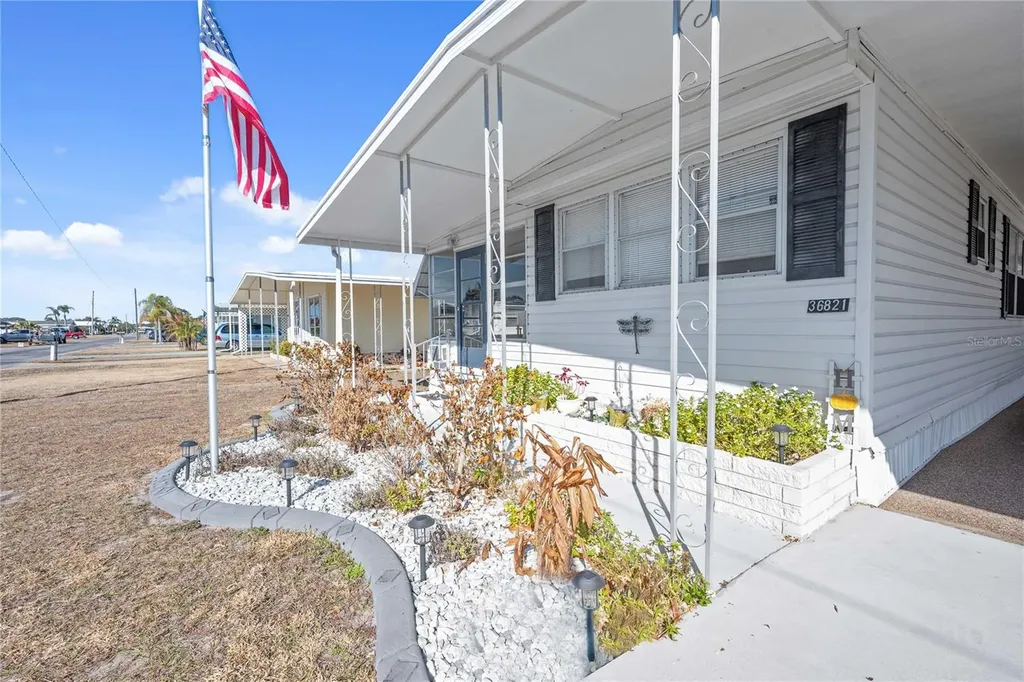36821 Grace Avenue Zephyrhills FL 33542