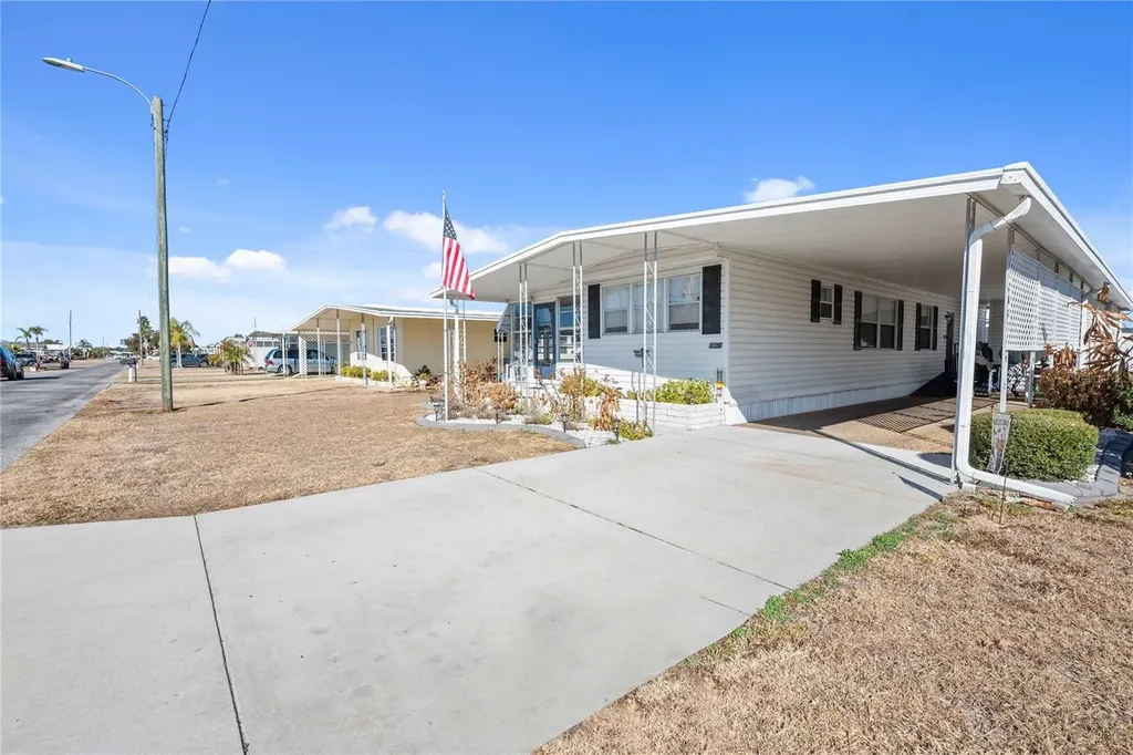 36821 Grace Avenue Zephyrhills FL 33542