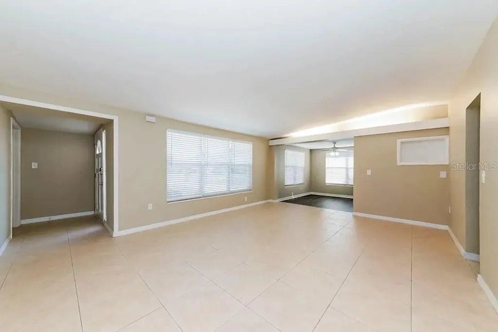 6218 Nutmeg Avenue Sarasota FL 34231