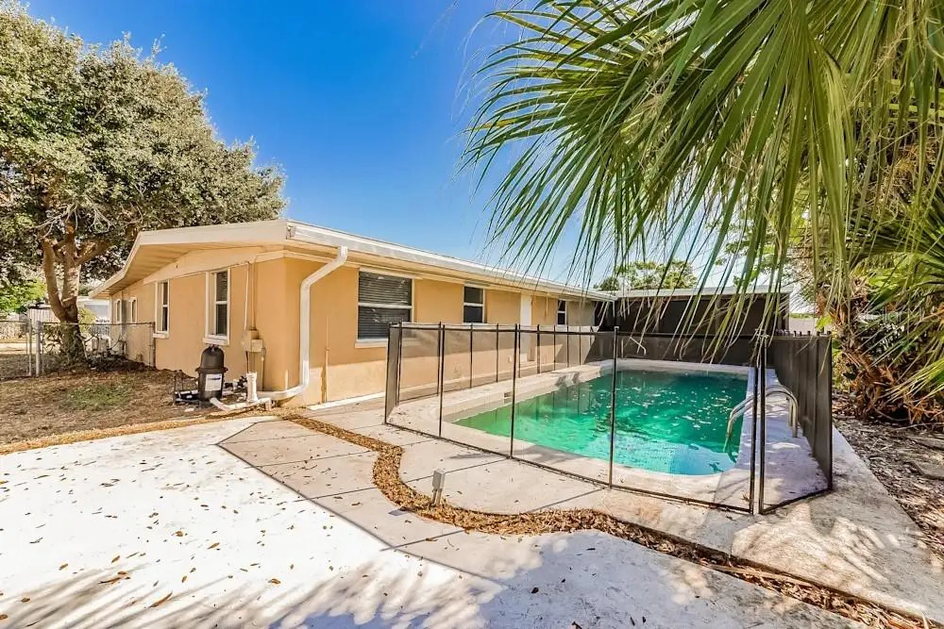 6218 Nutmeg Avenue Sarasota FL 34231