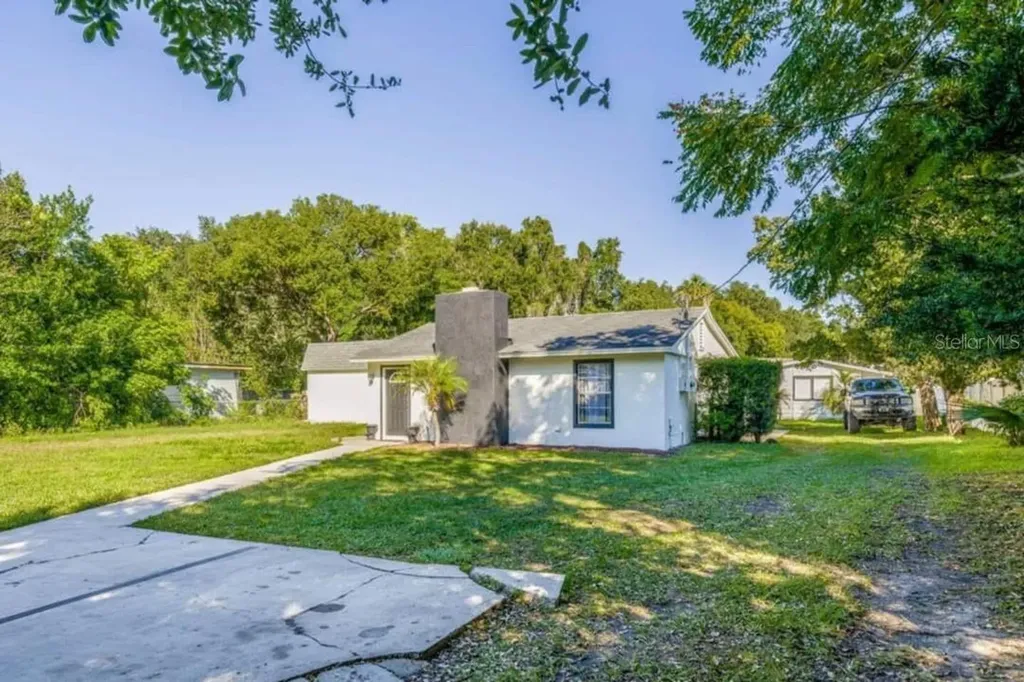 2301 Carlton Drive Orlando FL 32806