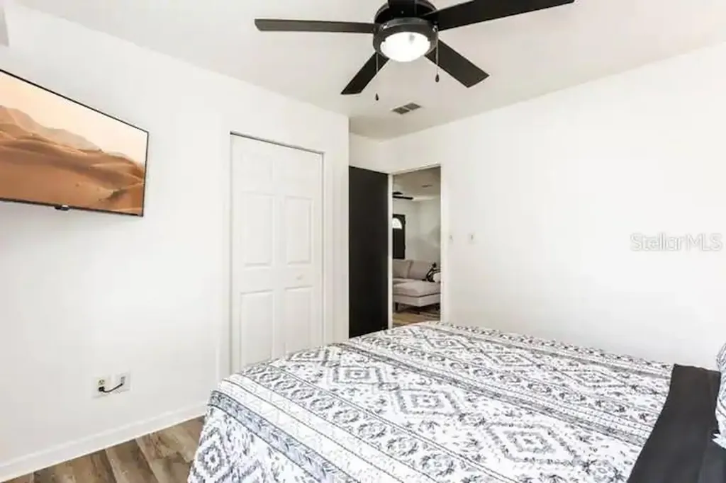 2301 Carlton Drive Orlando FL 32806