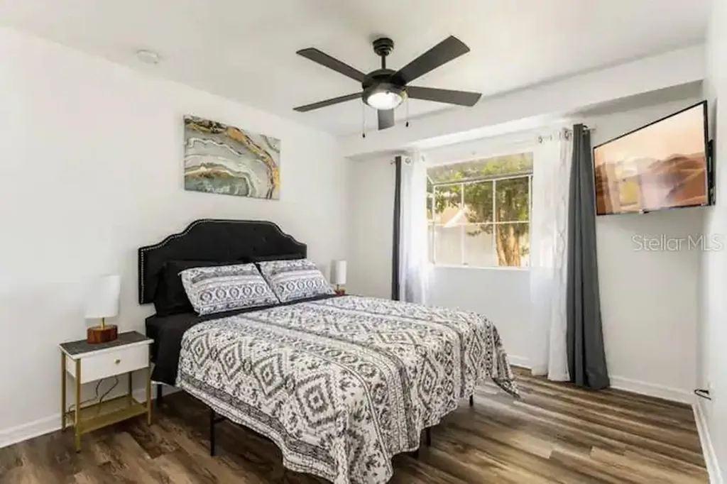2301 Carlton Drive Orlando FL 32806