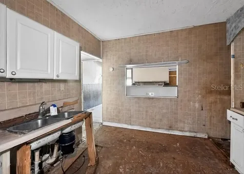 617 32nd Street W Bradenton FL 34205