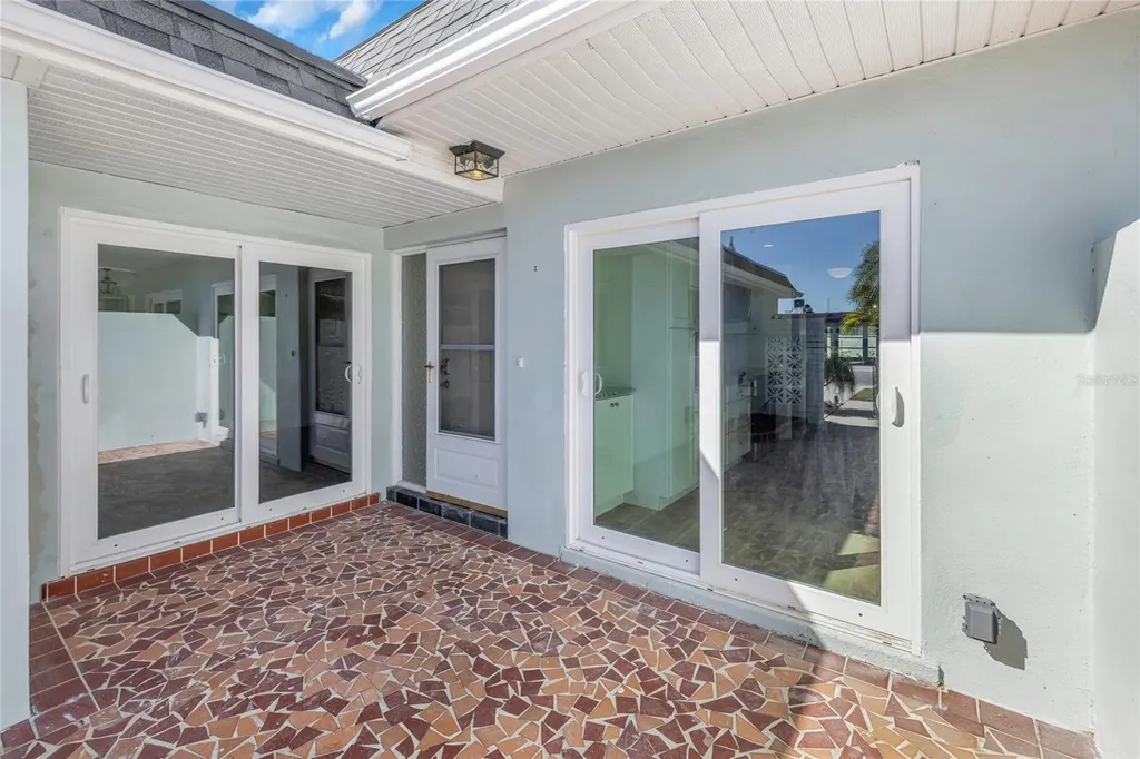 285 Boca Ciega Point Boulevard N St Petersburg FL 33708