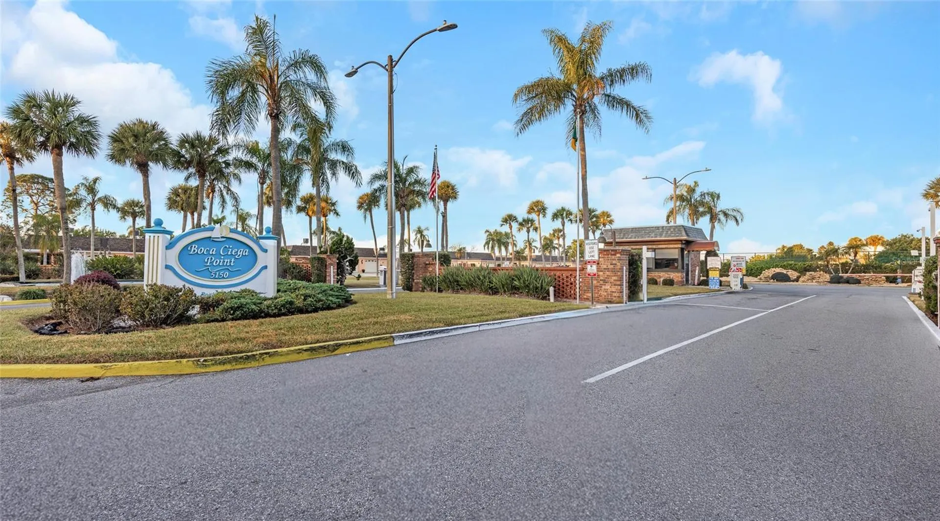 285 Boca Ciega Point Boulevard N St Petersburg FL 33708