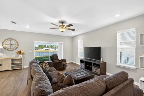 82 Berlin Avenue St Cloud FL 34771