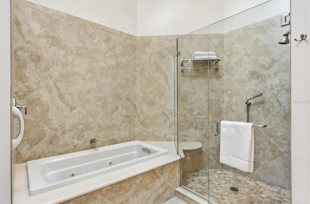 4444 Calle Serena Sarasota FL 34238