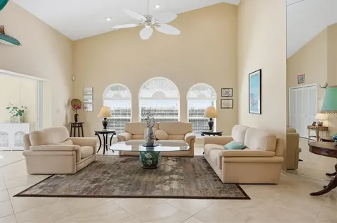 4444 Calle Serena Sarasota FL 34238