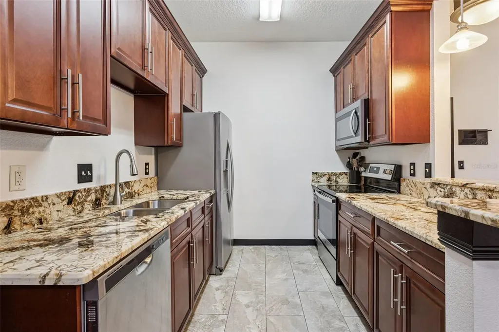 145 N Pearl Lake Causeway Altamonte Springs FL 32714