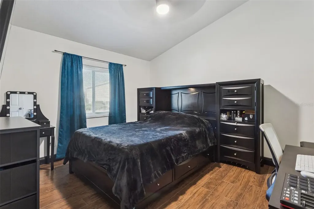 145 N Pearl Lake Causeway Altamonte Springs FL 32714