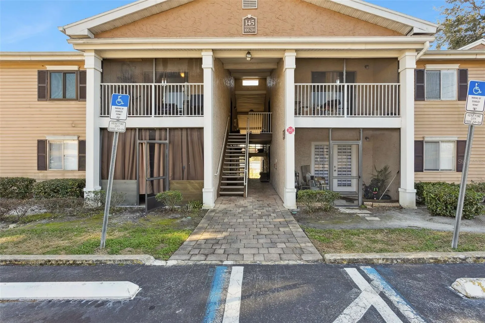 145 N Pearl Lake Causeway Altamonte Springs FL 32714