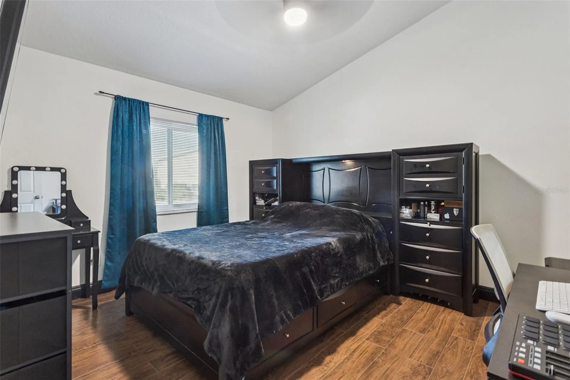 145 N Pearl Lake Causeway Altamonte Springs FL 32714
