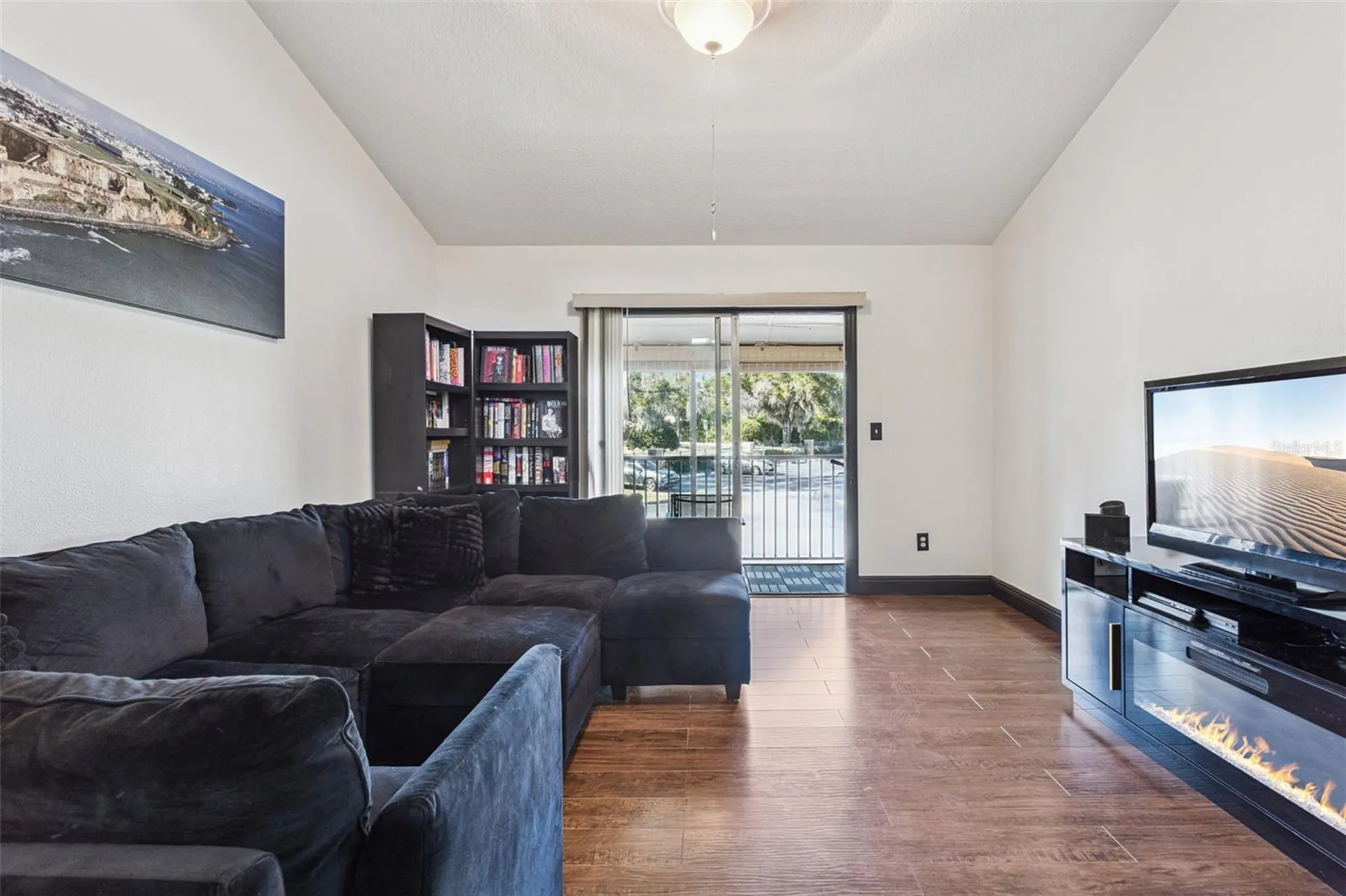 145 N Pearl Lake Causeway Altamonte Springs FL 32714