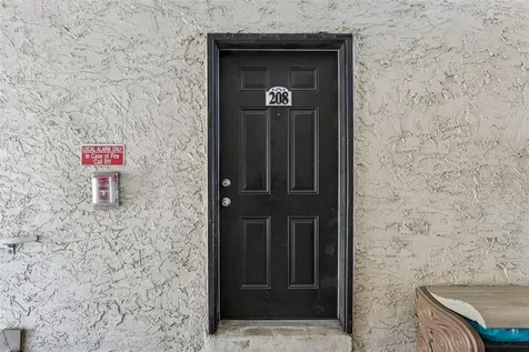 145 N Pearl Lake Causeway Altamonte Springs FL 32714