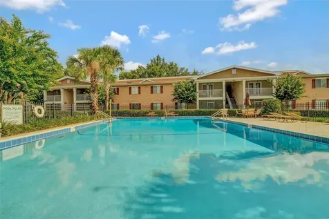 145 N Pearl Lake Causeway Altamonte Springs FL 32714