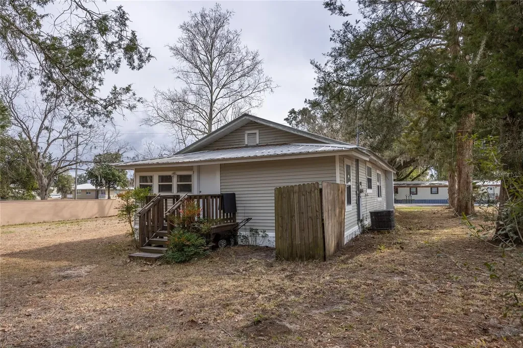 1001 NE 2nd Avenue Trenton FL 32693