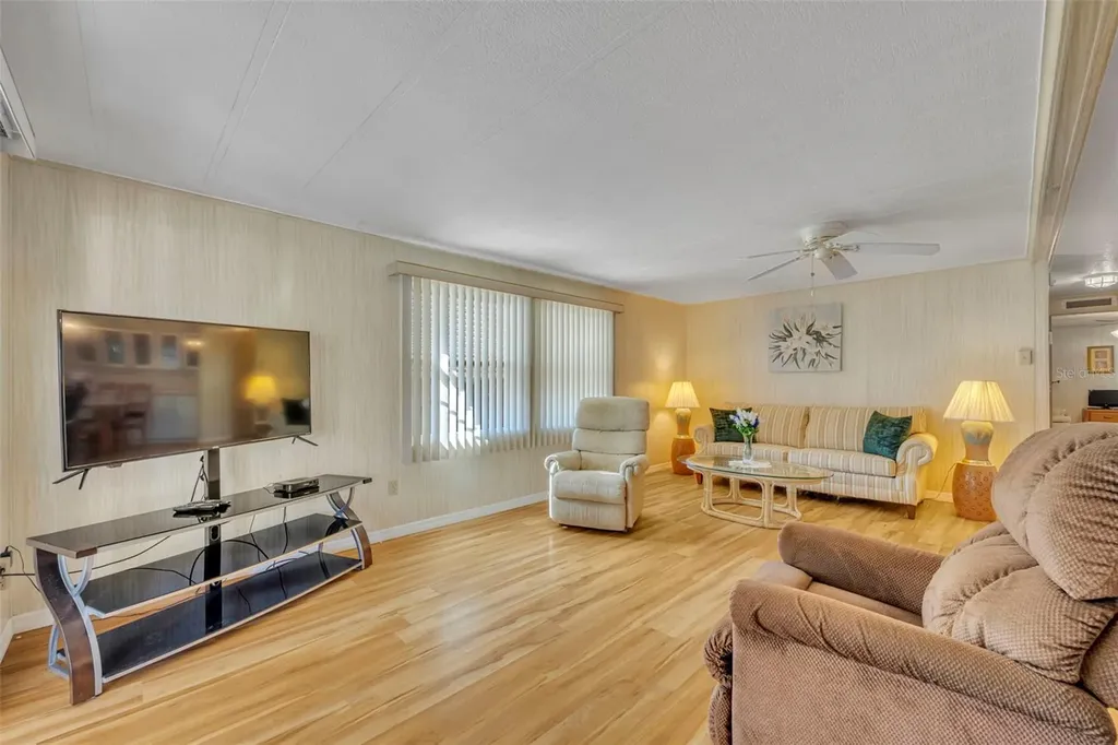 19 Hawaiian Way Leesburg FL 34788
