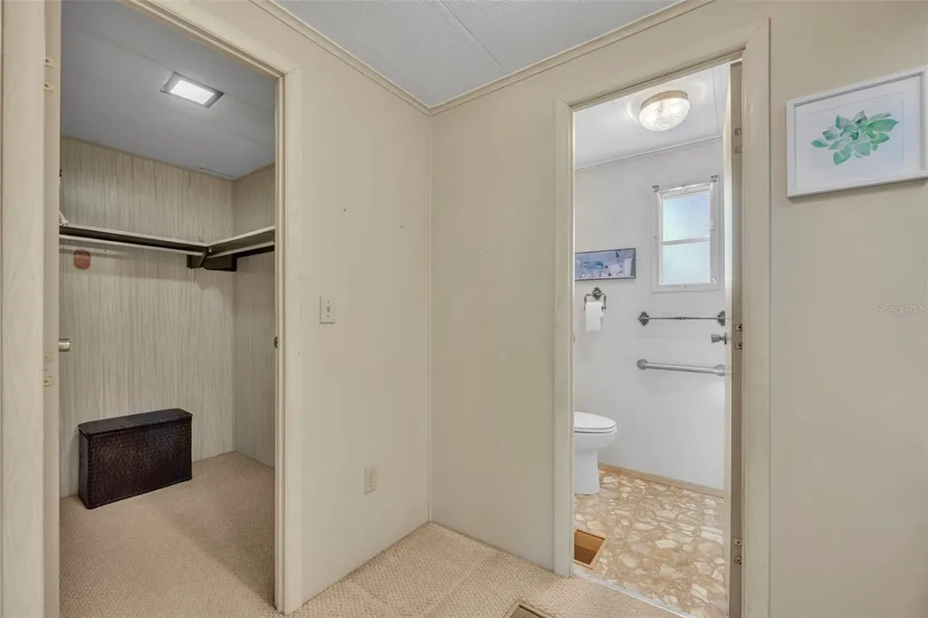 19 Hawaiian Way Leesburg FL 34788