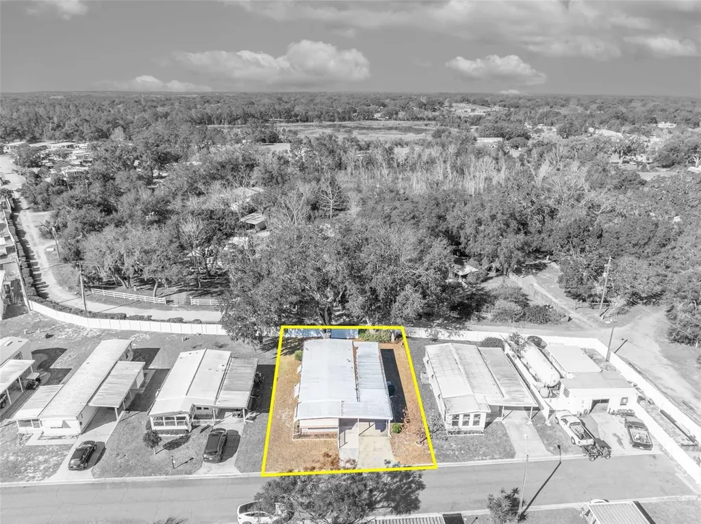 19 Hawaiian Way Leesburg FL 34788