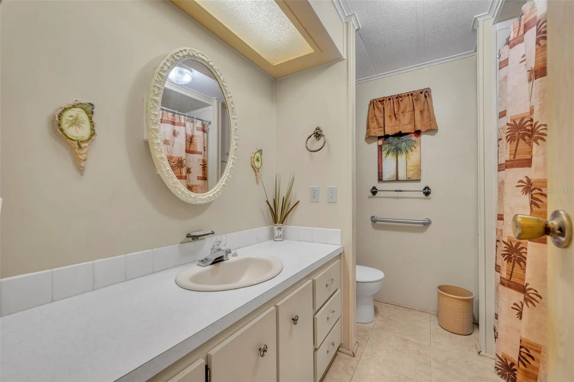 19 Hawaiian Way Leesburg FL 34788