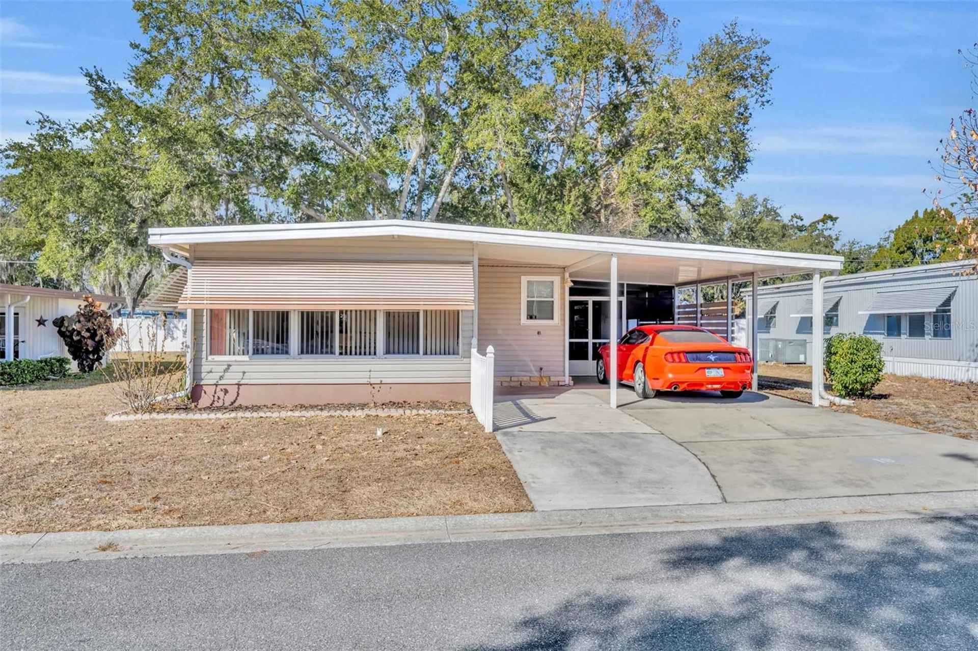 19 Hawaiian Way Leesburg FL 34788
