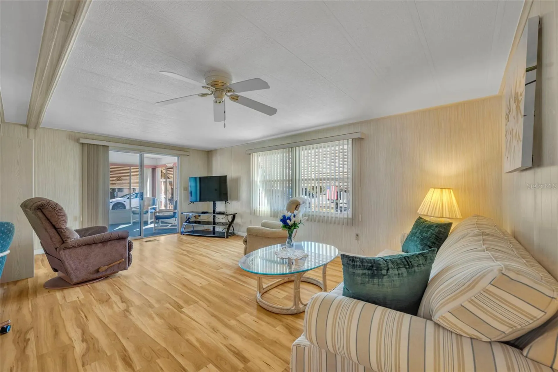 19 Hawaiian Way Leesburg FL 34788