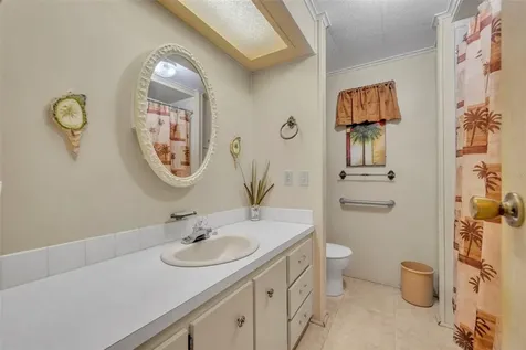 19 Hawaiian Way Leesburg FL 34788