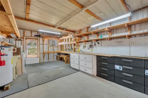 19 Hawaiian Way Leesburg FL 34788
