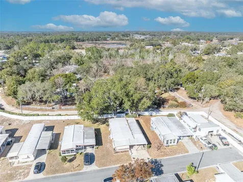 19 Hawaiian Way Leesburg FL 34788