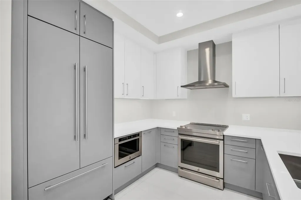 275 1st Avenue S St Petersburg FL 33701