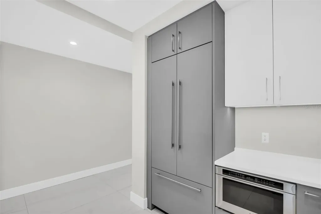 275 1st Avenue S St Petersburg FL 33701