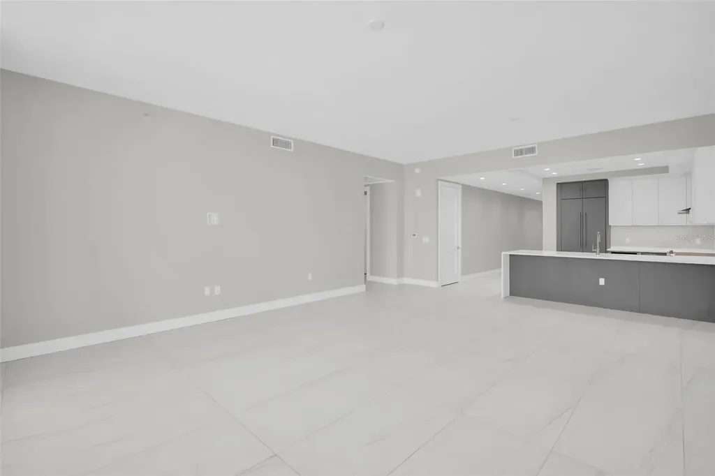 275 1st Avenue S St Petersburg FL 33701