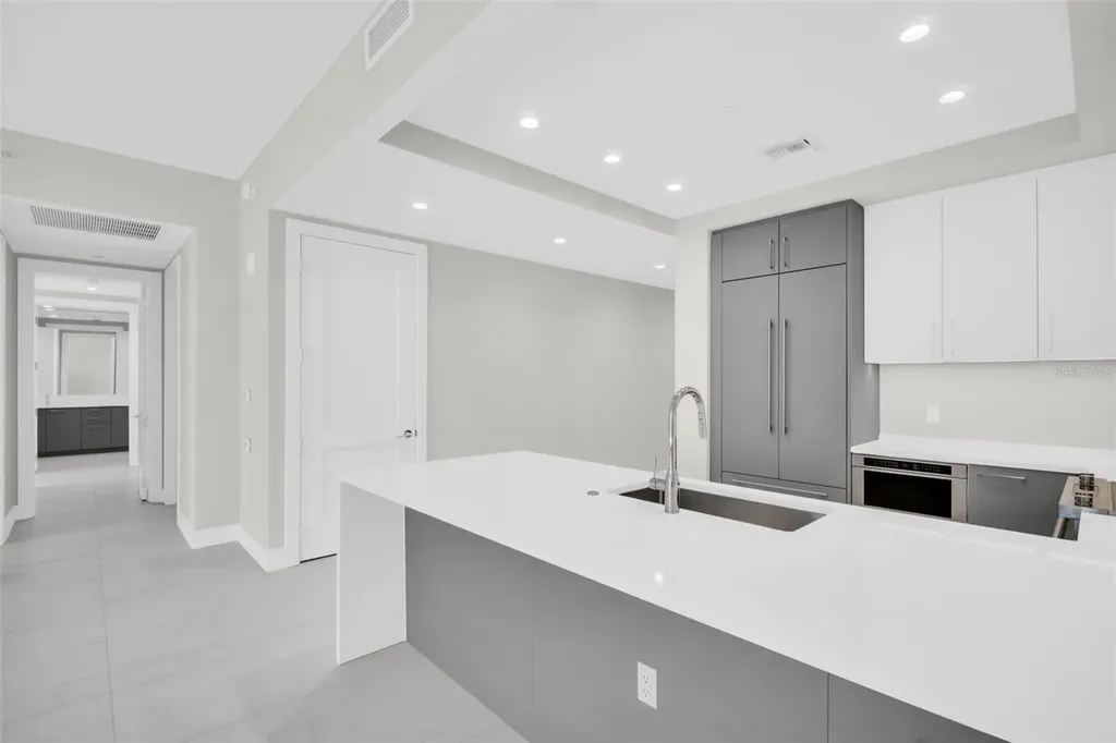 275 1st Avenue S St Petersburg FL 33701
