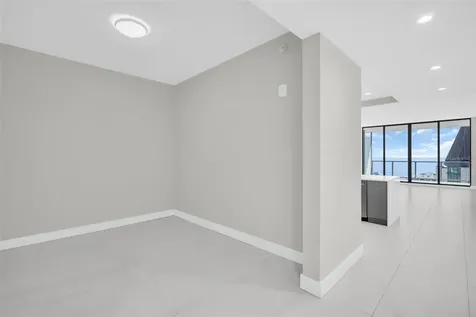 275 1st Avenue S St Petersburg FL 33701