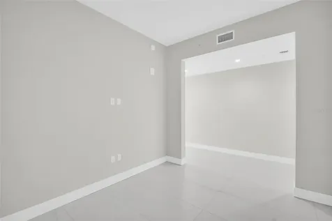 275 1st Avenue S St Petersburg FL 33701