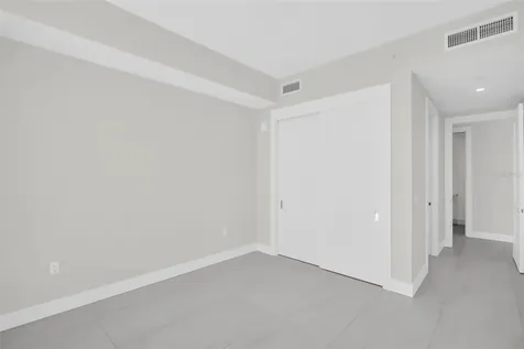 275 1st Avenue S St Petersburg FL 33701
