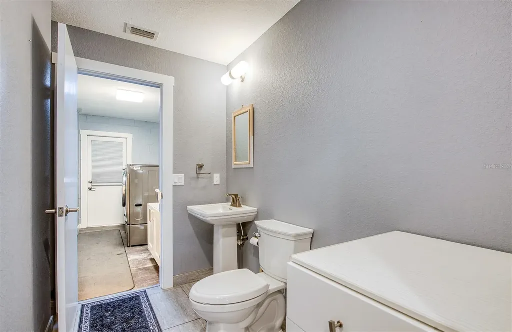 6408 7th Avenue N St Petersburg FL 33710