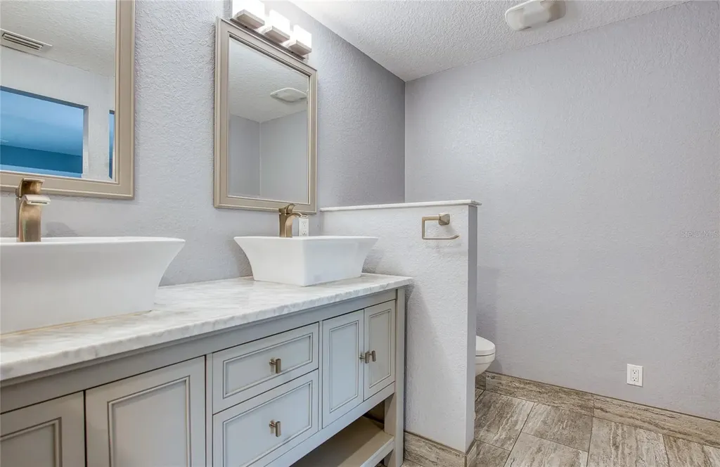 6408 7th Avenue N St Petersburg FL 33710