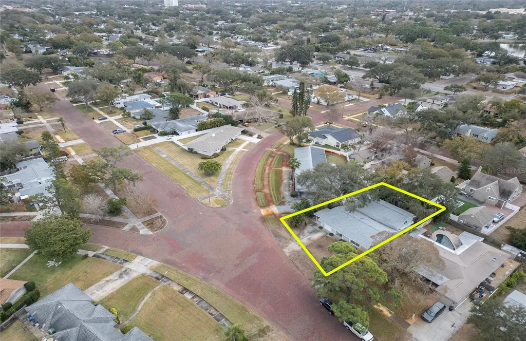 6408 7th Avenue N St Petersburg FL 33710
