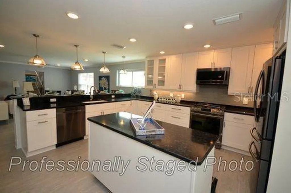 6408 7th Avenue N St Petersburg FL 33710