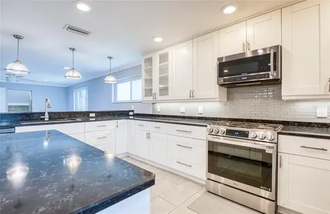 6408 7th Avenue N St Petersburg FL 33710