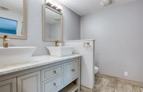 6408 7th Avenue N St Petersburg FL 33710