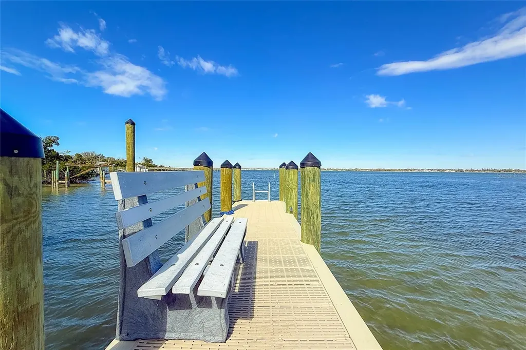 6005 N Beach Road Englewood FL 34223