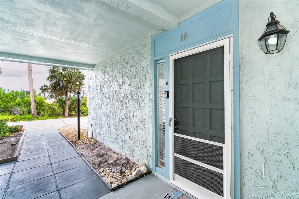 6005 N Beach Road Englewood FL 34223