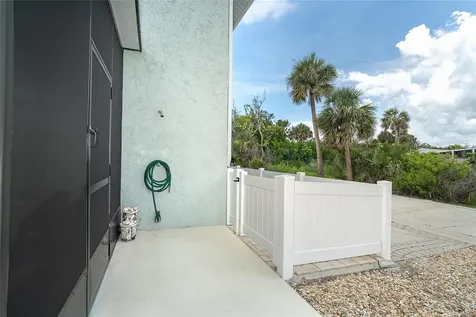 6005 N Beach Road Englewood FL 34223