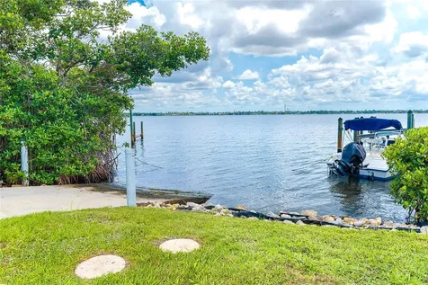 6005 N Beach Road Englewood FL 34223